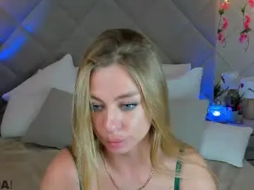 Chaturbate Sex Chat of monica_rois