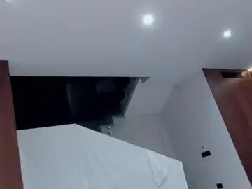 Chaturbate Adult Video Chat of ehotlovea