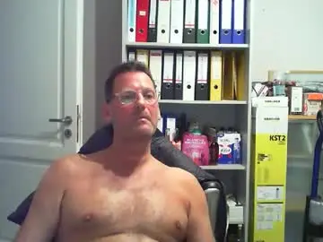 Chaturbate Live Sex Cam of macfly67