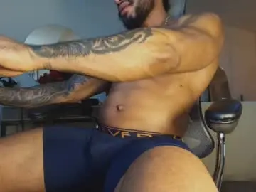 Chaturbate Live Sex Cam of clark_strong