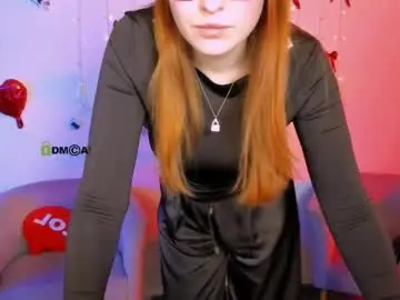 Chaturbate Live Sex Cam of kerry_red