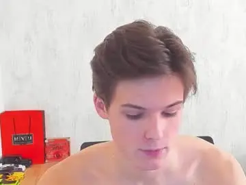 Chaturbate Live Sex Cam of timytwinkboy