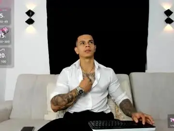 Chaturbate Best live sex cam show of arondark