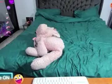 Chaturbate Live Sex of golddivine00