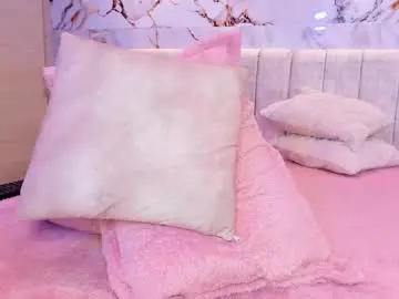 Chaturbate Best live sex cam show of kiana_cream