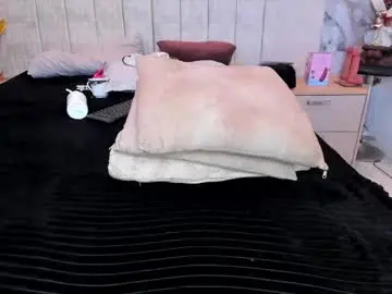 Chaturbate Best live sex cam show of kiana_cream