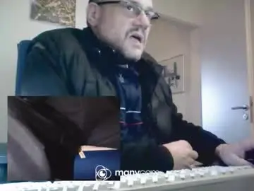 Chaturbate Live Sex Cam of mrduplo1975