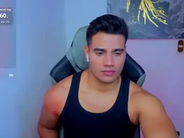 Chaturbate Live Sex Cam of andresfiit