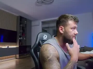 Chaturbate Live Sex Cam of enrikoblue