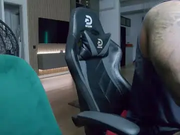 Chaturbate Adult Video Chat of enrikoblue