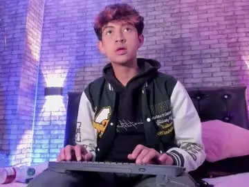 Chaturbate Live Sex Cam of allen_starck