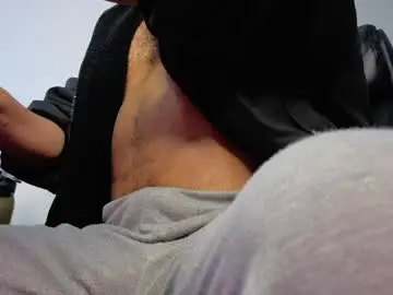 Chaturbate Live Sex Cam of ernesto_rodriguez_82