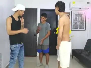 Chaturbate Watch Live Sex Cams of voyeurism_guys