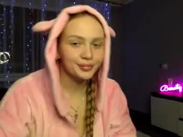 Chaturbate Sex Cam of cute_shy06