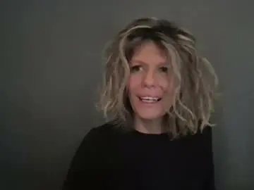 Chaturbate Free Porn Cam of haileys123