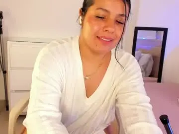 Chaturbate Sex Chat of miadanielss