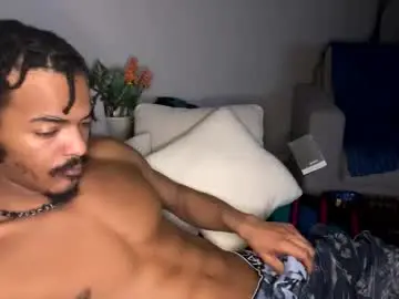 Chaturbate Live Porn of trillahung