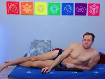 Chaturbate Live Sex Cam of marc105100
