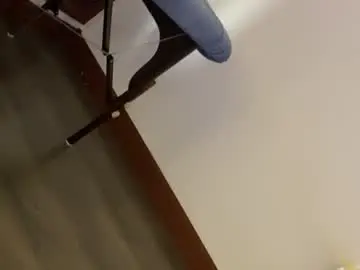 Chaturbate Live Sex Cam of marc105100