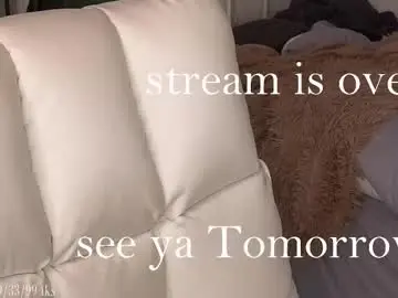 Chaturbate Live Sex Cam of violetvio1ator