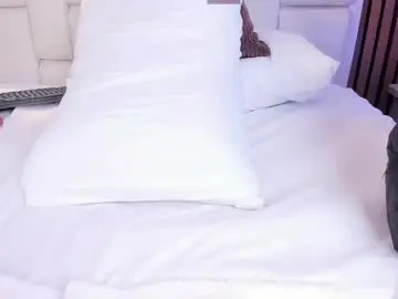 Chaturbate Best live sex cam show of avymilton