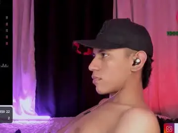 Chaturbate Free Live Porn of damien_howard