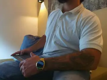 Chaturbate Sex Cam of troy_kirk