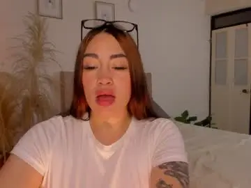 Chaturbate Nude Webcam of leah_01