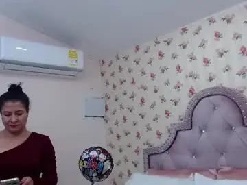 Chaturbate Live Sex Cam of watson_crystal00