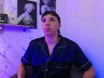 Chaturbate Nude Webcam of andy_miller5