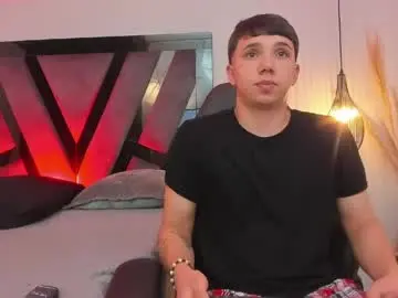 Chaturbate Sex Cam of andy_miller5