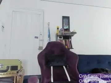 Chaturbate Live Sex Cam of juanisimo_