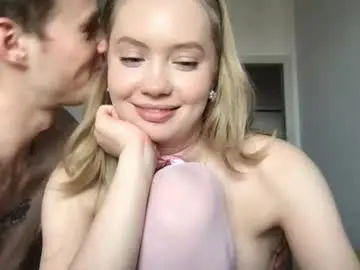 Chaturbate Adult Video Chat of kira_saning1