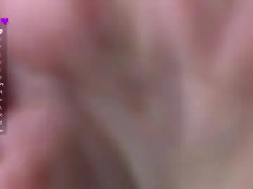 Chaturbate Live Sex Cam of emilyhalden