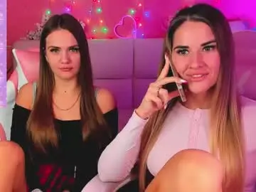 Chaturbate Live Sex Cam of hotty_girls_here