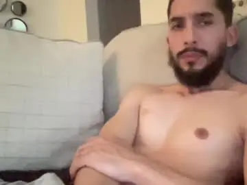 Chaturbate Free Porn Cam of papicubano_guapo23cm
