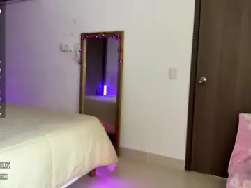 Chaturbate Free Live Porn of phoenixxx69_