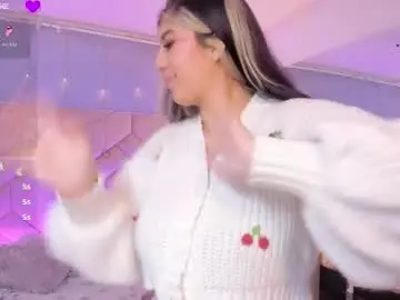 Chaturbate Live Sex Cam of bella_lane_