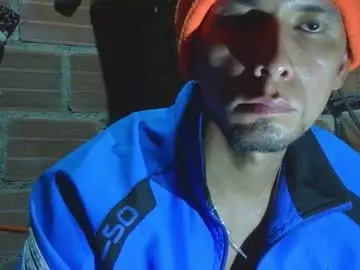 Chaturbate Adult Webcams of boycumlatino21