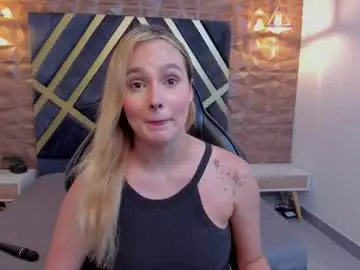 Chaturbate Watch Live Sex Cams of emmaa_white_