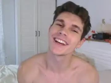 Chaturbate Live Sex Cam of eric_crush