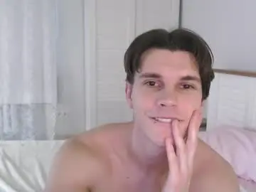 Chaturbate Live Sex Cam of eric_crush