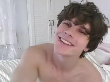 Chaturbate Best live sex cam show of eric_crush