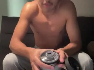 Chaturbate Best live sex cam show of brokehungcollegeguy