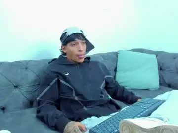 Chaturbate Free Live Porn of kroywave