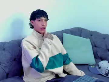 Chaturbate Best live sex cam show of kroywave