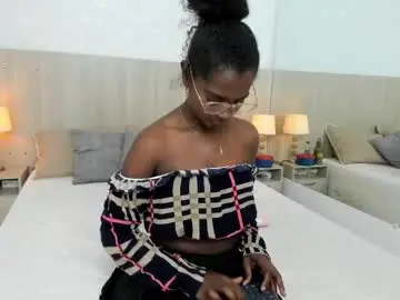 Chaturbate Live Sex Cam of mara_sinclair