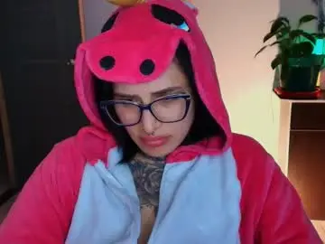 Chaturbate Free Porn Cam of tinnadawson