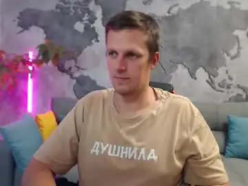 Chaturbate Live Sex Cam of vikingchrisss