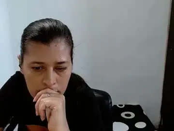 Chaturbate Best live sex cam show of adriana_milf